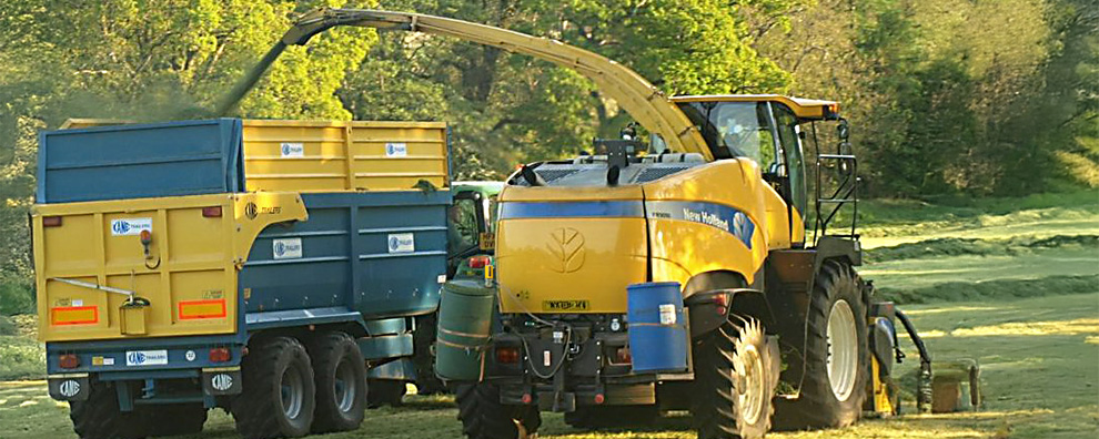 high volume stem pump applicator on a self propelled forage harvester